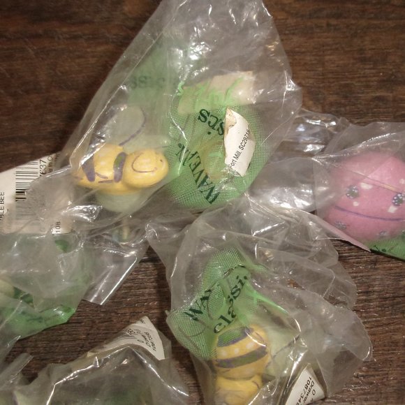 7 Waverly drawer knobs pulls bee ladybug cabinet - Picture 1 of 1